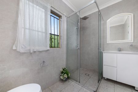 Spacious Family Home in a Prime Punchbowl Location - $850 Per Week - Photo 3