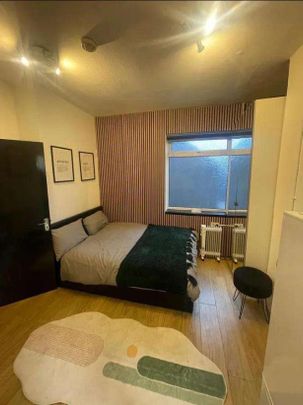 Walworth Road, London, SE17 - Photo 1