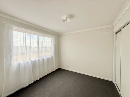 Townhouse In the Heart of Charlemont - Photo 2