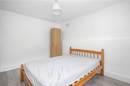 2 bedroom end of terrace house to rent - Photo 3