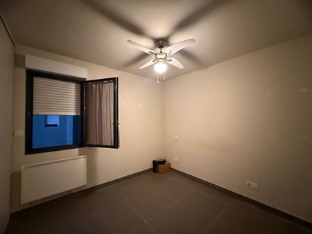 Location Appartement 3 pièces 63m² ISTRES 13800 - Photo 3