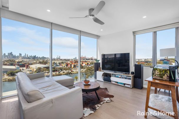 Brilliant Two Bedroom Apartment! - Photo 1