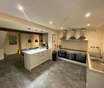 1 bedroom in a house share to rent - Photo 4