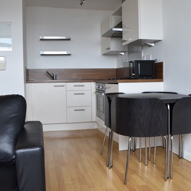 1 Bed Flat, Mann Island, L3 - Photo 1