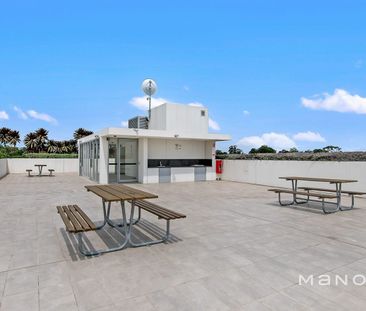 LUXURY UNIT WITH 2ND BEDROOM OR STUDY - Photo 6