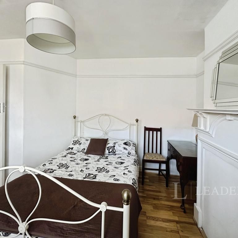 1 bedroom in a house share to rent - Photo 1