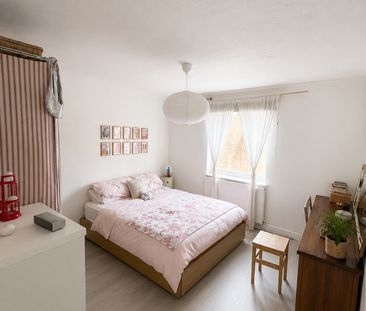 2 Bed Maisonette, Well St, E9 - Photo 3