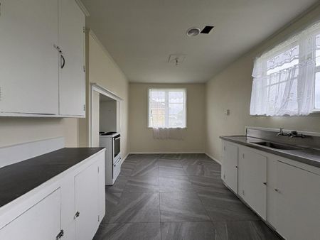 Cozy 3-Bedroom Home in Huntly - Photo 5