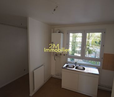 Location Appartement 3 pièces 70m² - Photo 3