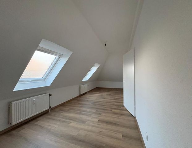 Renovierte 2-Raum-Dachgeschosswohnung inkl. Einbauküche - Photo 1