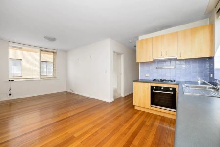 Charming, Secure One-Bedroom Apartment in a Prime Lifestyle Location - Photo 4