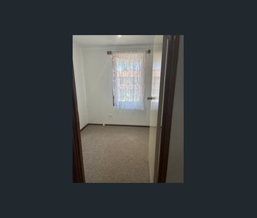 Para Hills West Townhouse for Lease – $490 per Week - Photo 3