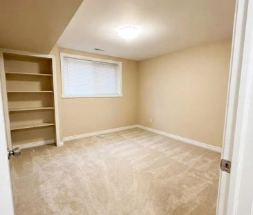 35 LABURNHAM AVENUE - Photo 1