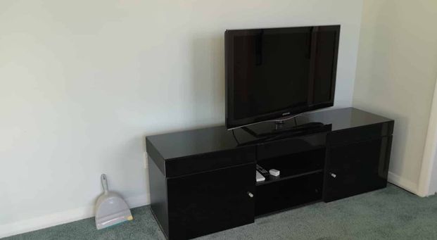 Bright, Fully Furnished 1-Bed Flat in Mornington - Photo 1