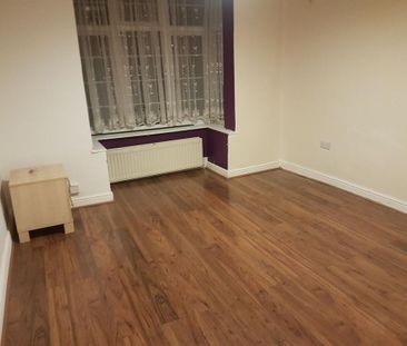 1 bedroom ground floor flat to rent - Photo 2