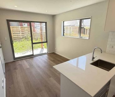 Modern 2-Bedroom Townhouse for Lease - Photo 5