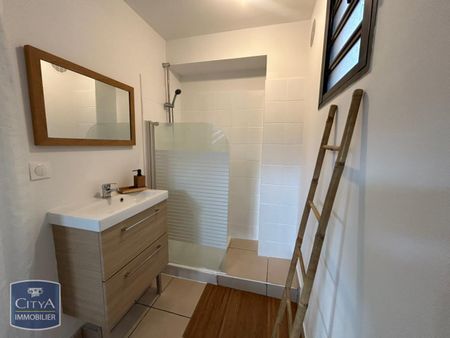 Location Appartement 2 pièces 33m² LA POSSESSION 97419 - Photo 2