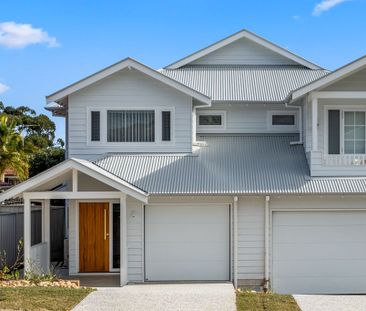 4 Bedroom Hamptons Style Home In The Village - Photo 1