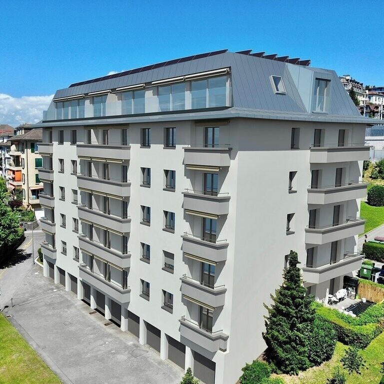 Joli studio entièrement rénové, idéalement situé - Photo 2