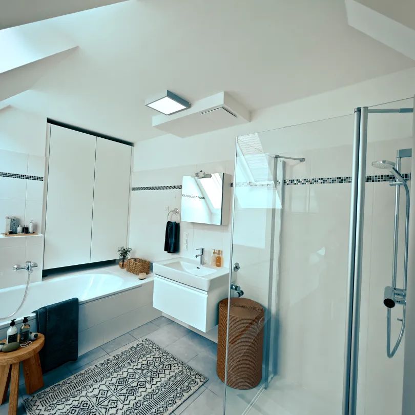 4-Zimmer-Erstbezug nach Sanierung in der Herrengasse – Provisionsfrei! - Photo 1