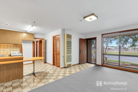 Tarneit And Tidy Unit - Photo 4