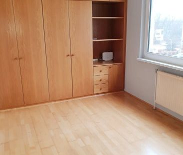 Drei Zimmerwohnung mit verglaster Loggia! - Foto 1