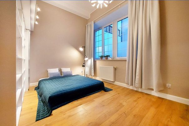 Klimatyczne, wysokie 3 pokoje z antresolą 76.6 m² - Photo 1