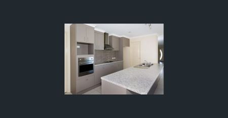 Spacious Four Bedroom Home in Caboolture! - Photo 5