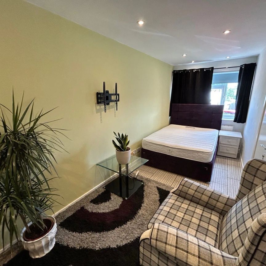 1 bedroom flat to rent - Photo 1