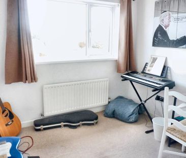 3 bedroom semi-detached house to rent - Photo 4