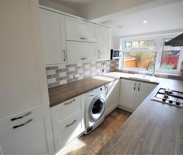 2 bedroom end of terrace house to rent - Photo 6