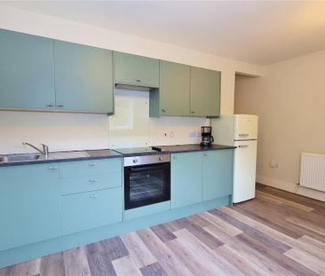 2 bedroom apartment to rent - Photo 6