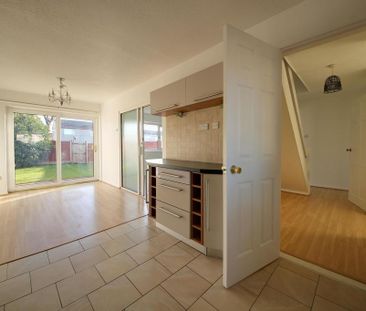 3 bedroom end of terrace house to rent - Photo 1