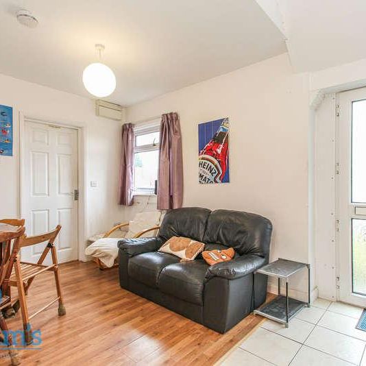 Hawton Crescent, Wollaton, NG8 - Photo 1