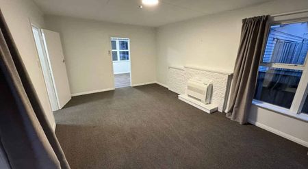 3BR Home close to the beach and local schools - Photo 3