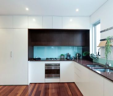 9D Collins Street, Beaconsfield NSW 2015 - House For Rent | Domain - Photo 4