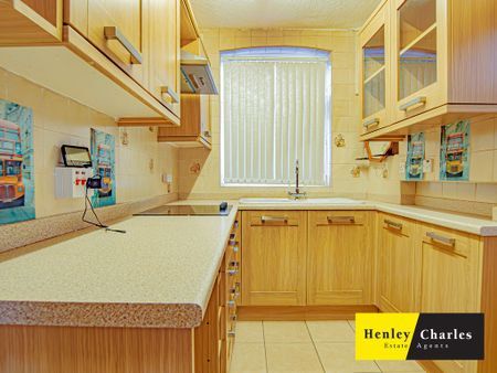 3 Bedroom Semi-Detached House For Rent - Photo 3