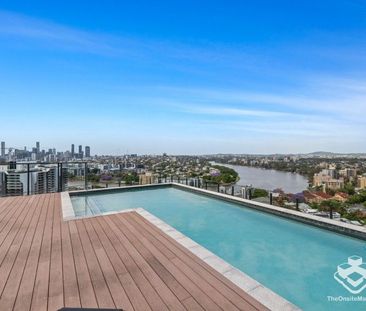 14th Floor Best 2 Bed 2 Bath Units in Toowong! - Photo 5
