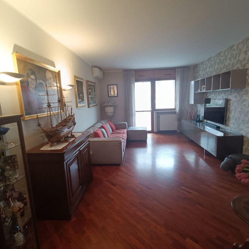 Grugliasco – affittasi quadrilocale parzialmente arredato - Photo 1