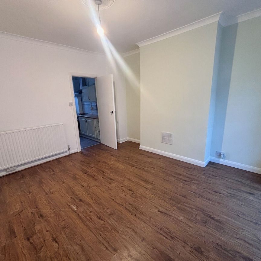 Edgecumbe Street, Hull - Photo 1