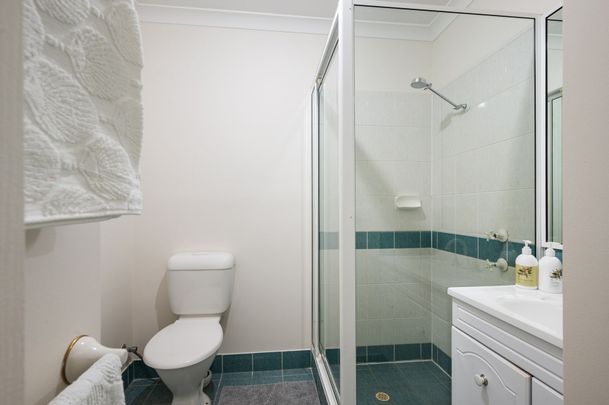 FULLY FURNISHED UNIT IN SECURE COMPLEX - Photo 1