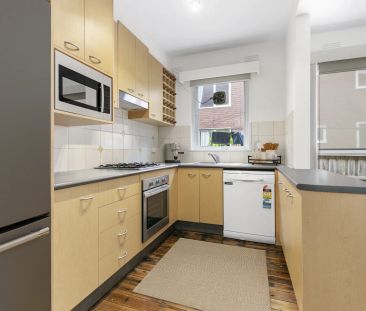 One bedroom ground floor apartment in Prahran! - Photo 4
