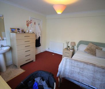 5 bedroom detached house to rent - Photo 6