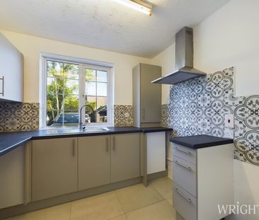 2 bedroom Flat - GUESSENS COURT, WELWYN GARDEN CITY. - Photo 5