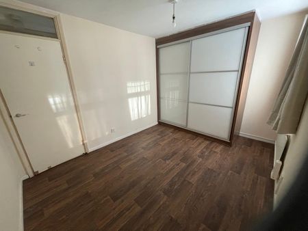 239-241 High Road - Photo 5