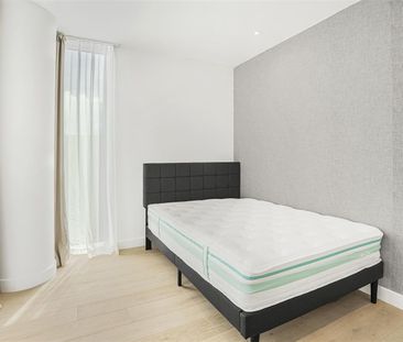 37 Clarendon Road, Watford - Photo 3