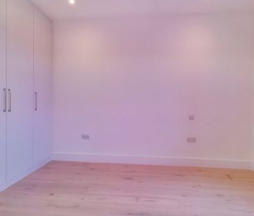 Flat 4, High Road , Harrow Weald, HA3 - Photo 4