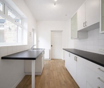 2 bedroom Flat To Let Total Size: 700 SQ FT - Photo 5