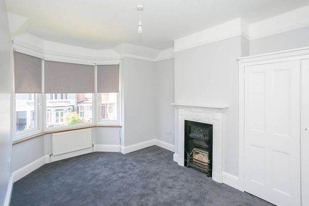 4 bedroom terraced house to rent - Photo 1