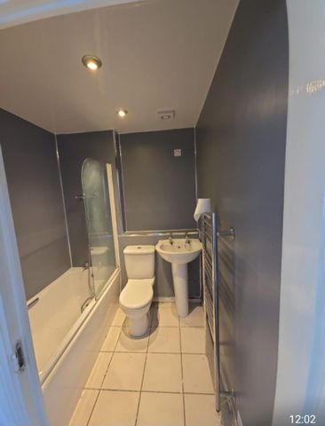 2 bedroom barn conversion to rent - Photo 2